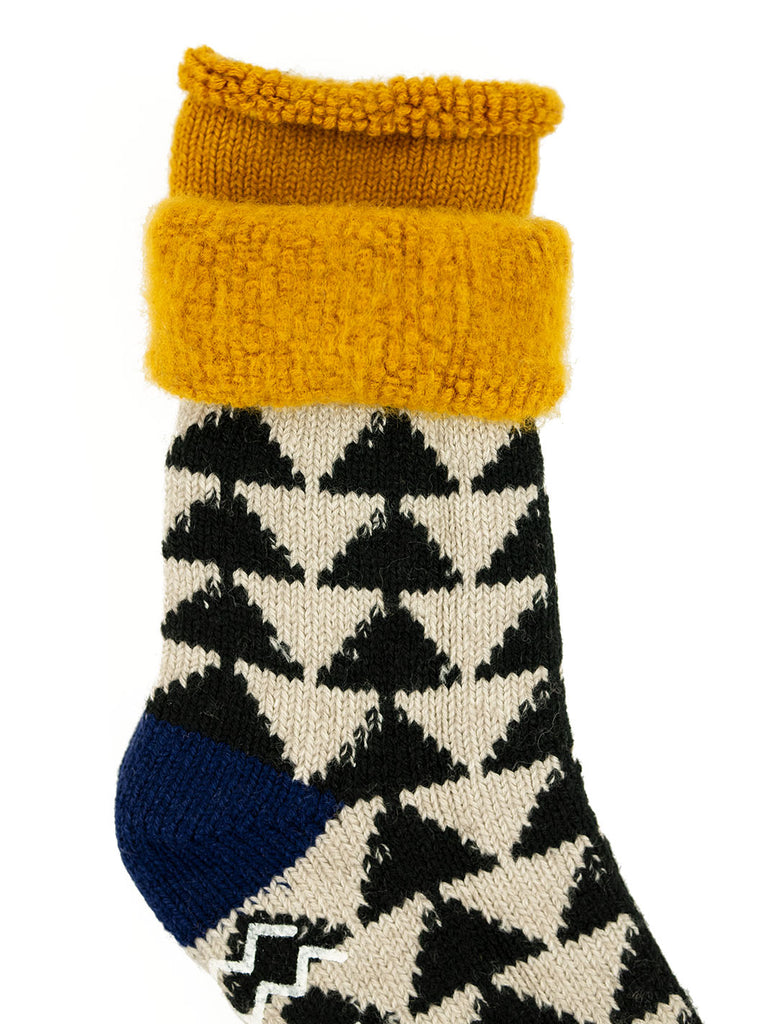 ROTOTO R1179 Comfy Room Sock Sankaku Tye Gold Black Navy The Northern Fells Clothing Company Detail