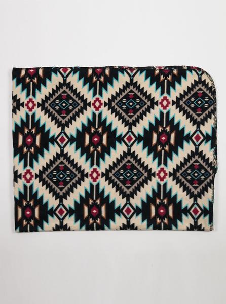 Rockmount Ranchwear - Native Indian Print Fleece Blanket - White/ Multi - Northern Fells