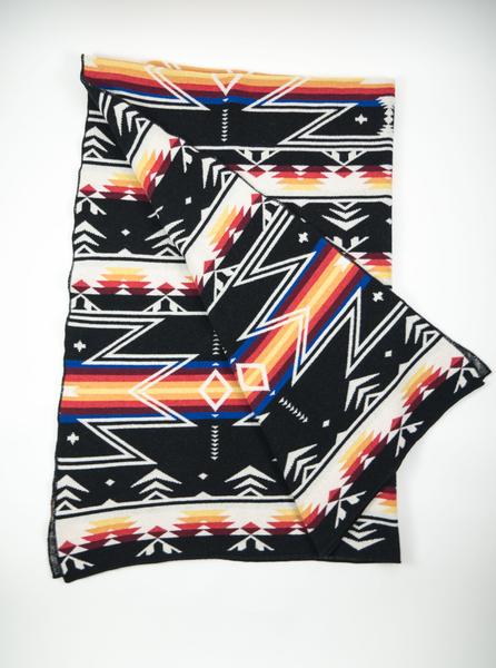 Tom & Hawk Blanket Black The Northern Fells Clothing Company  3
