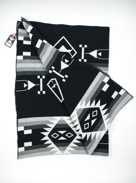 Tom & Hawk - Native American Indian Blanket - Black/ Grey 3